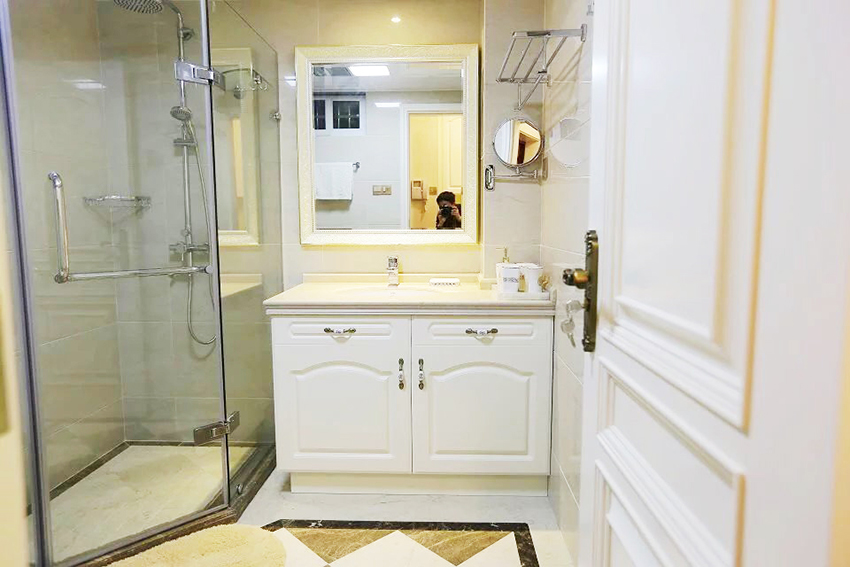 衛(wèi)生間.jpg 衛(wèi)生間.jpg