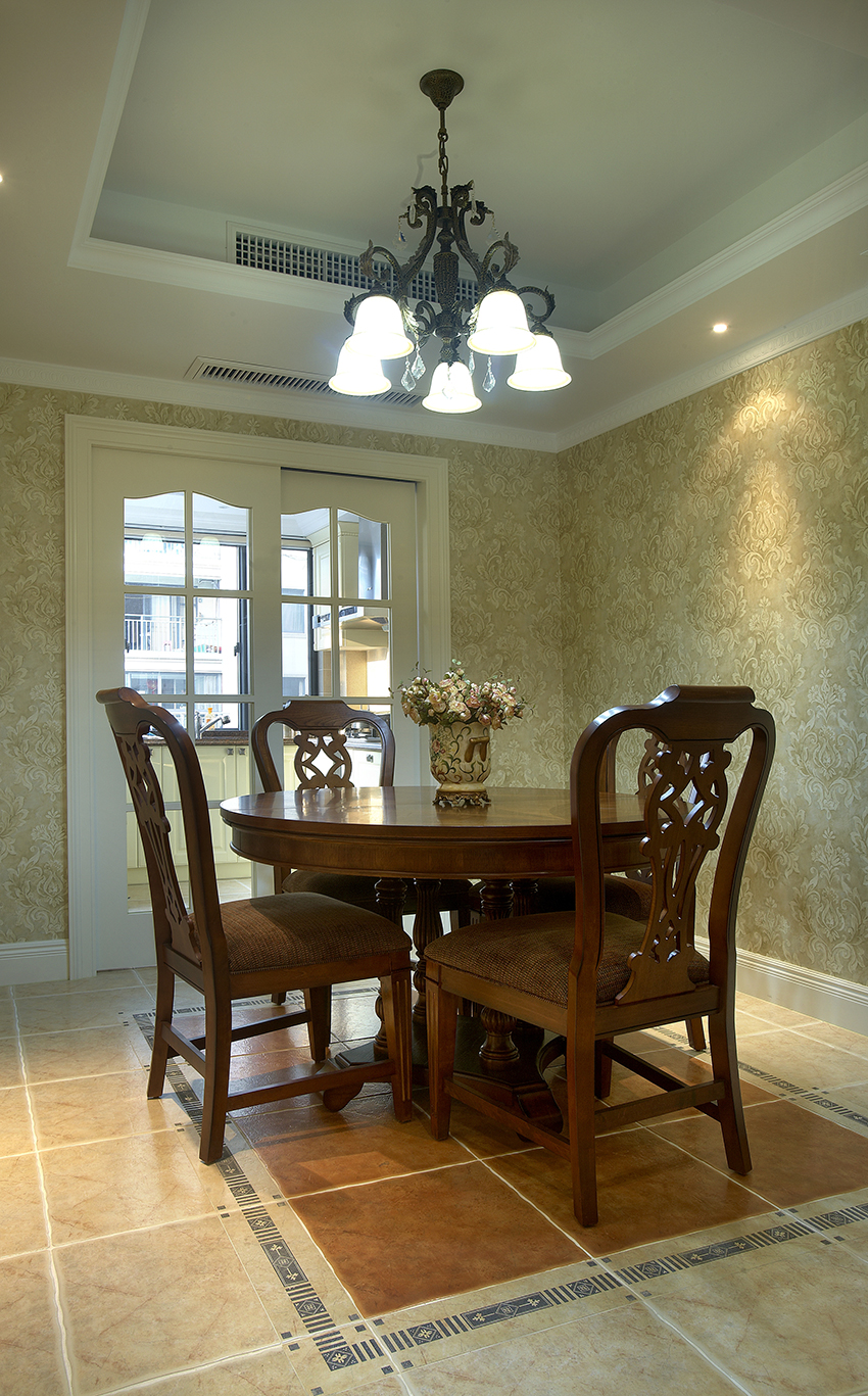 餐廳.jpg 餐廳.jpg