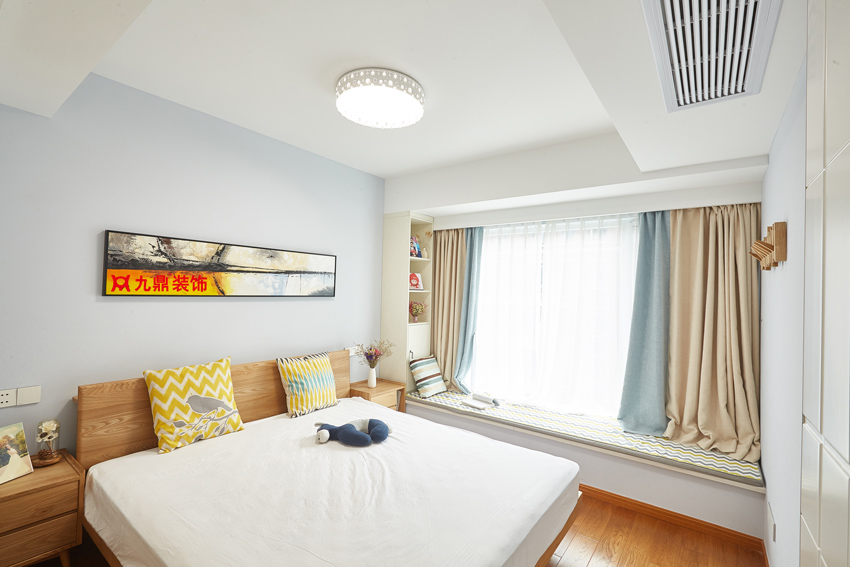 臥室.jpg 臥室.jpg