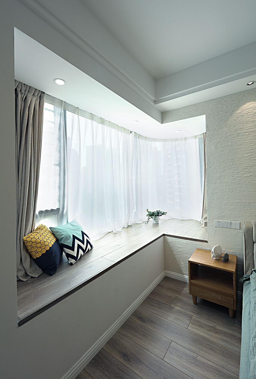 窗臺.jpg 窗臺.jpg