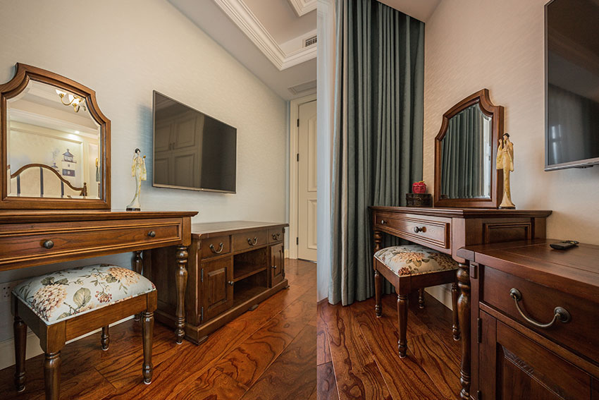 次臥梳妝鏡.jpg 次臥梳妝鏡.jpg