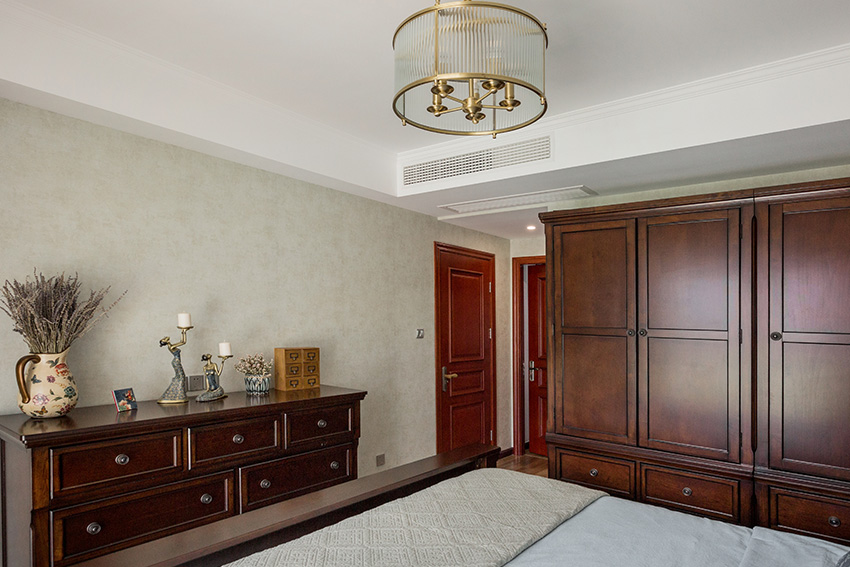 臥室.jpg 臥室.jpg