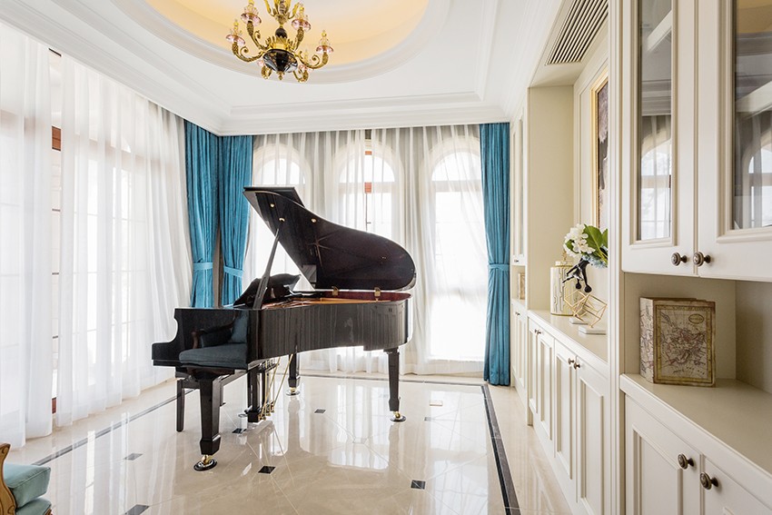 鋼琴.jpg 鋼琴.jpg