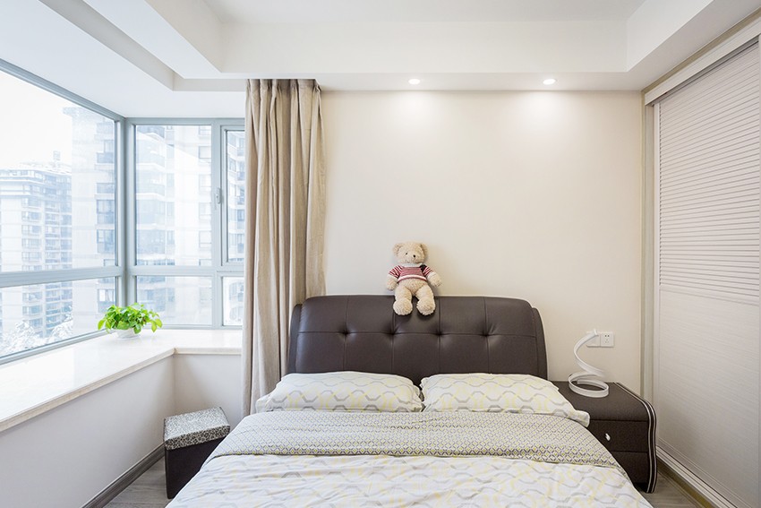 臥室.jpg 臥室.jpg