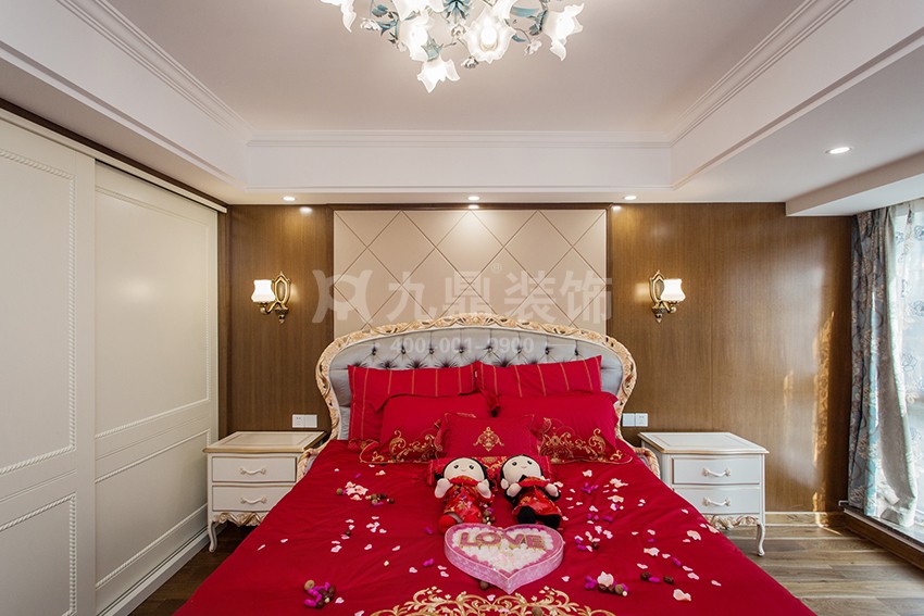 婚房臥室裝修效果圖.jpg