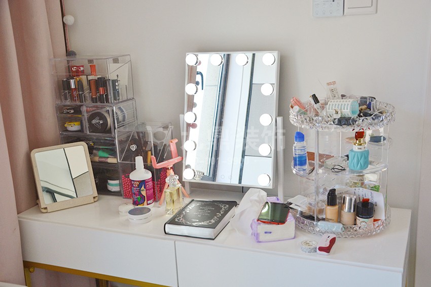 梳妝臺裝修效果圖