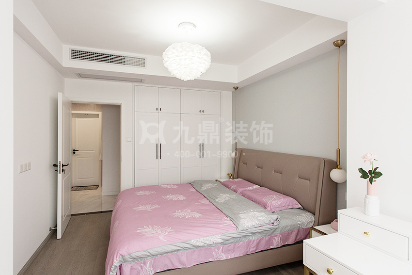 臥室裝修實(shí)景圖