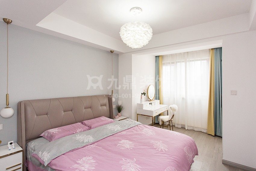 臥室裝修實(shí)景圖