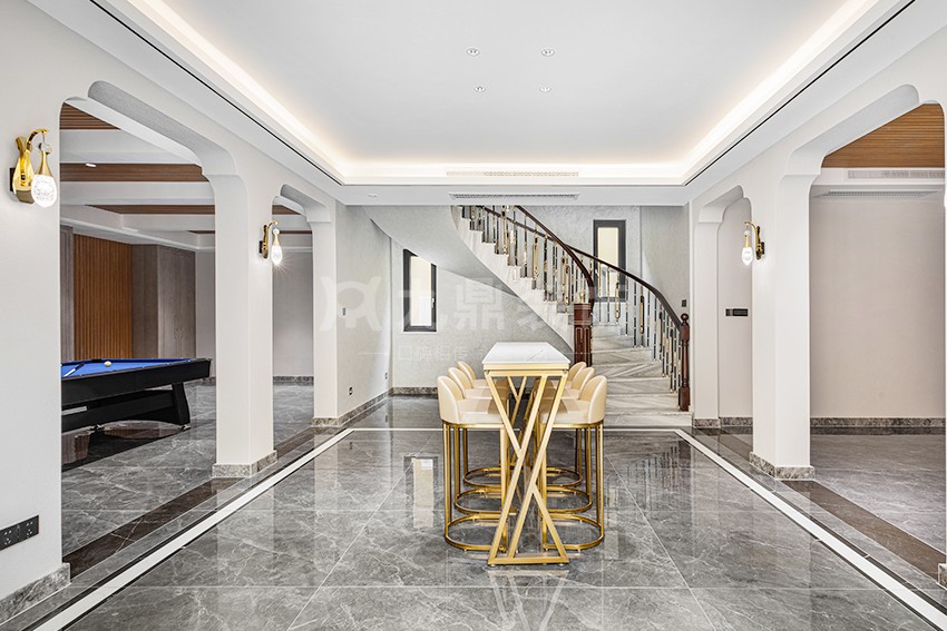 吧臺(tái) 吧臺(tái)