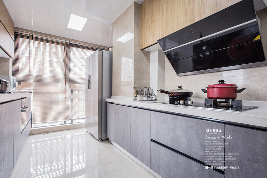 新房裝修貼瓷磚多少錢一平米?看看貼瓷磚工人是怎么說的! 新房裝修貼瓷磚多少錢一平米?看看貼瓷磚工人是怎么說的!